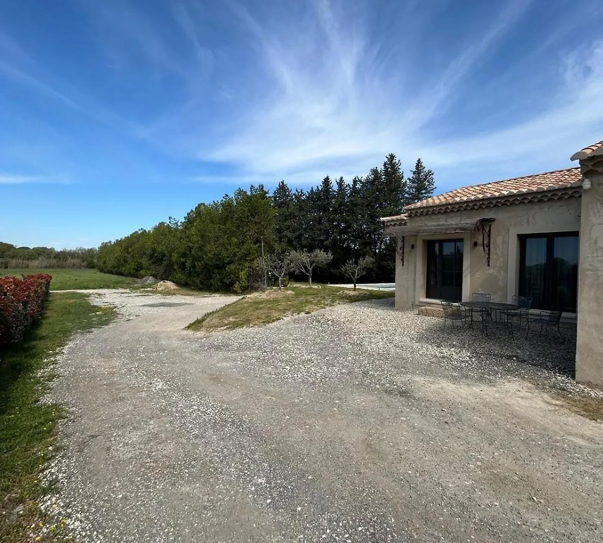 Holiday home Charmante Maison Avec Piscine Et Grand Jardin L'Isle-sur-la-Sorgue France