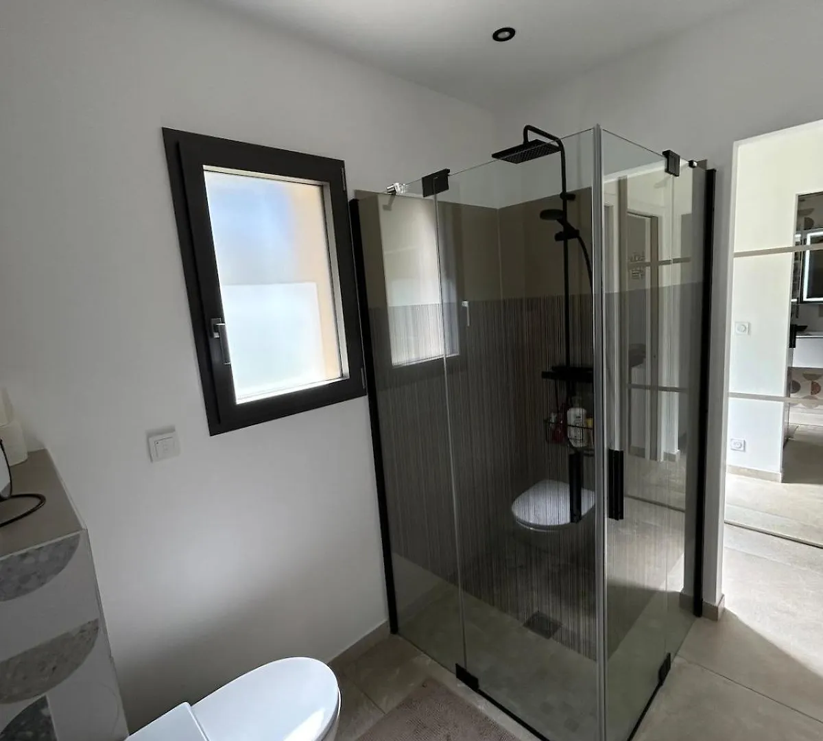 Charmante Maison Avec Piscine Et Grand Jardin L'Isle-sur-la-Sorgue 0*,