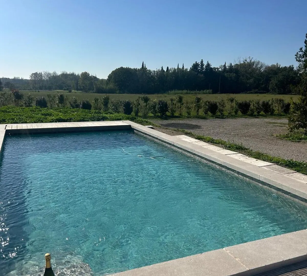 Holiday home Charmante Maison Avec Piscine Et Grand Jardin L'Isle-sur-la-Sorgue France
