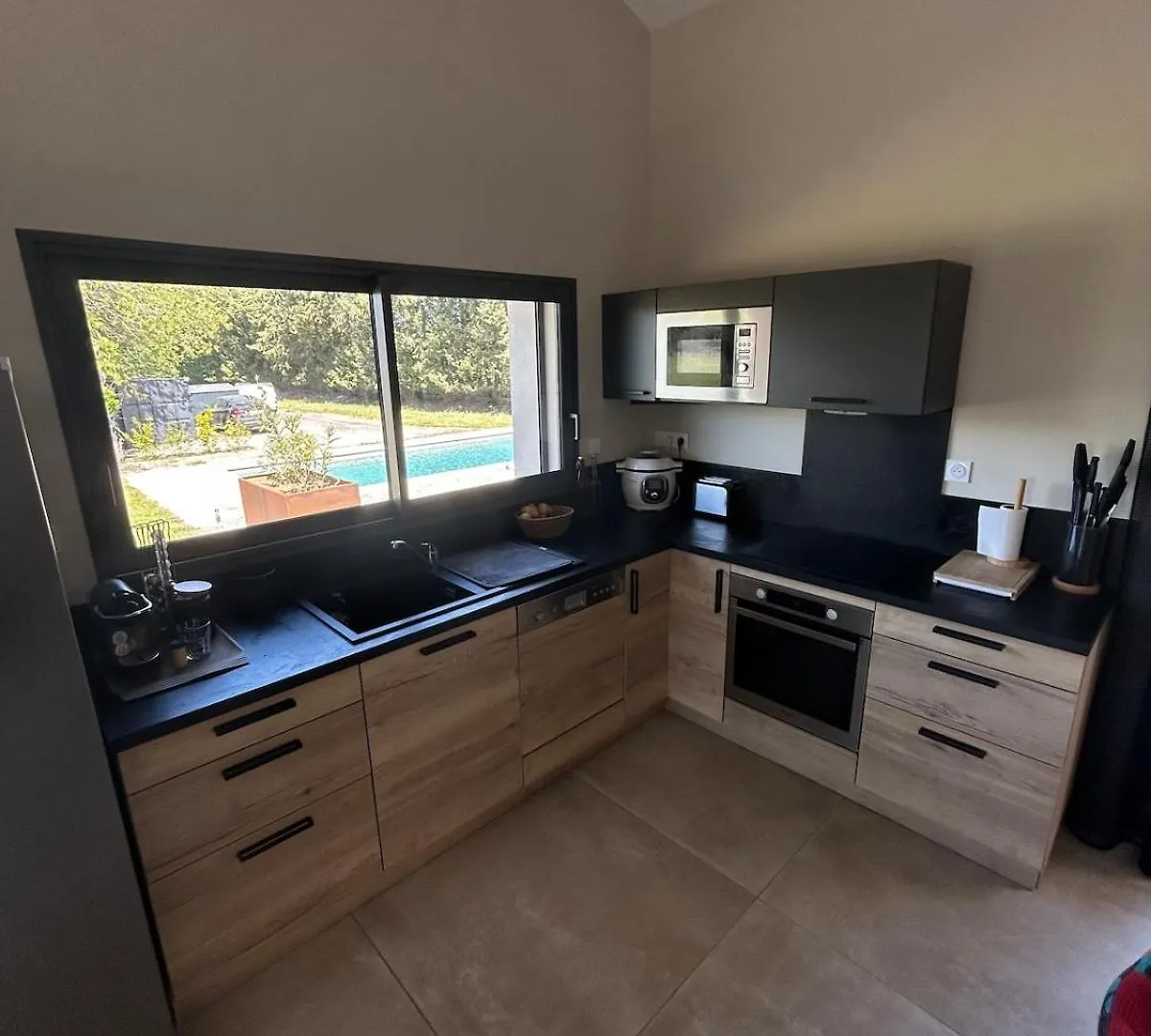 Charmante Maison Avec Piscine Et Grand Jardin L'Isle-sur-la-Sorgue