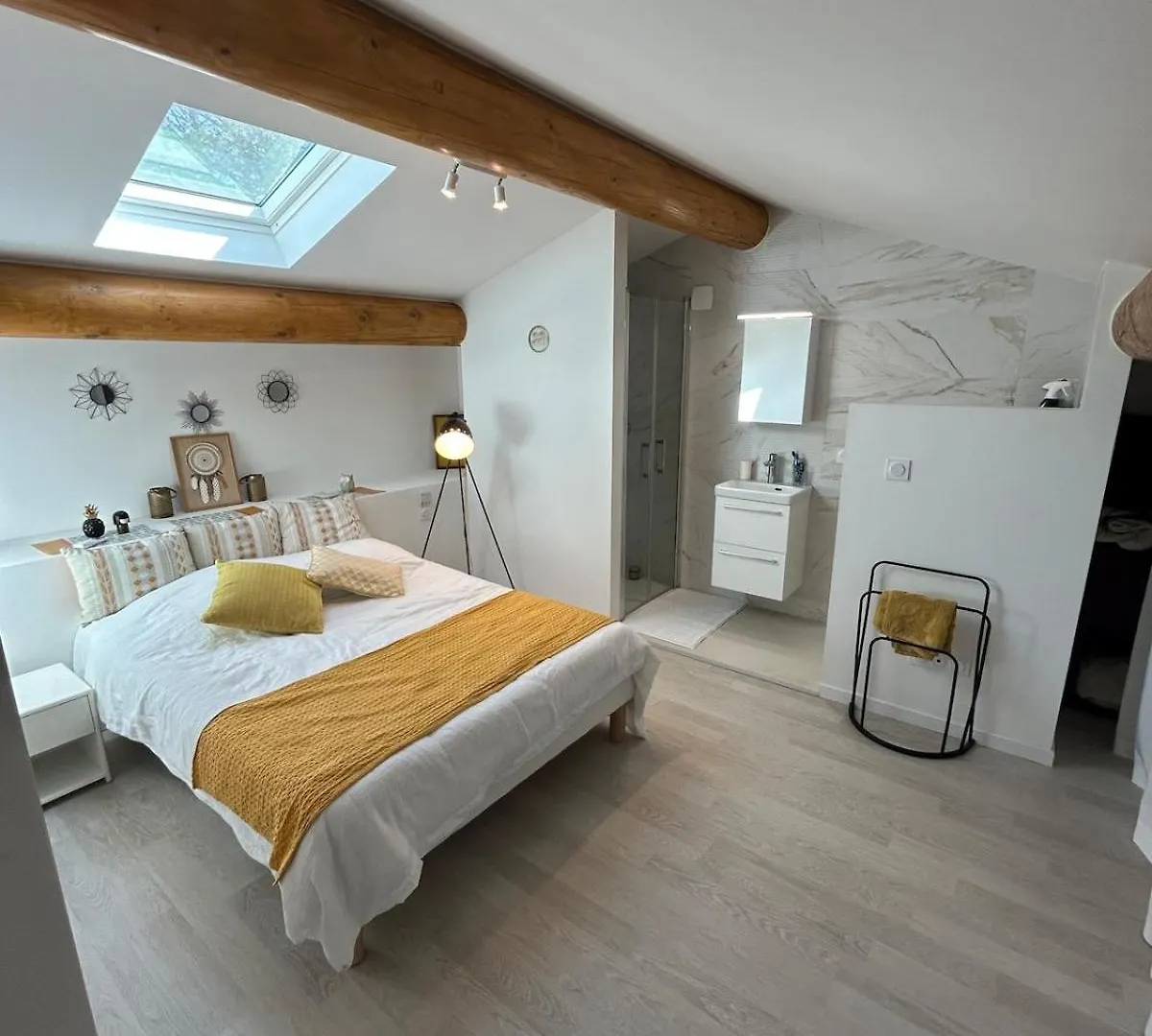Charmante Maison Avec Piscine Et Grand Jardin L'Isle-sur-la-Sorgue Holiday home