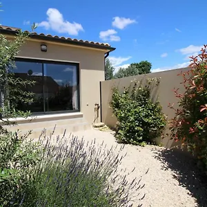 Le Clos De La Montagnette - Maison Avec Parking Et Jardin LʼIsle-sur-la-Sorgue